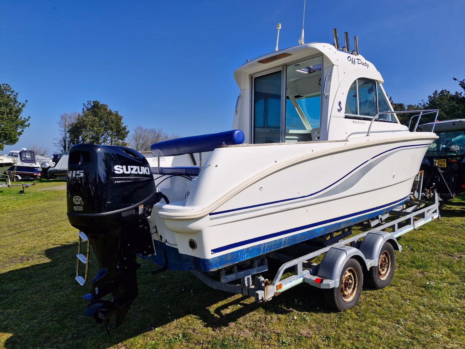 Beneteau Antares 650 – Off Duty