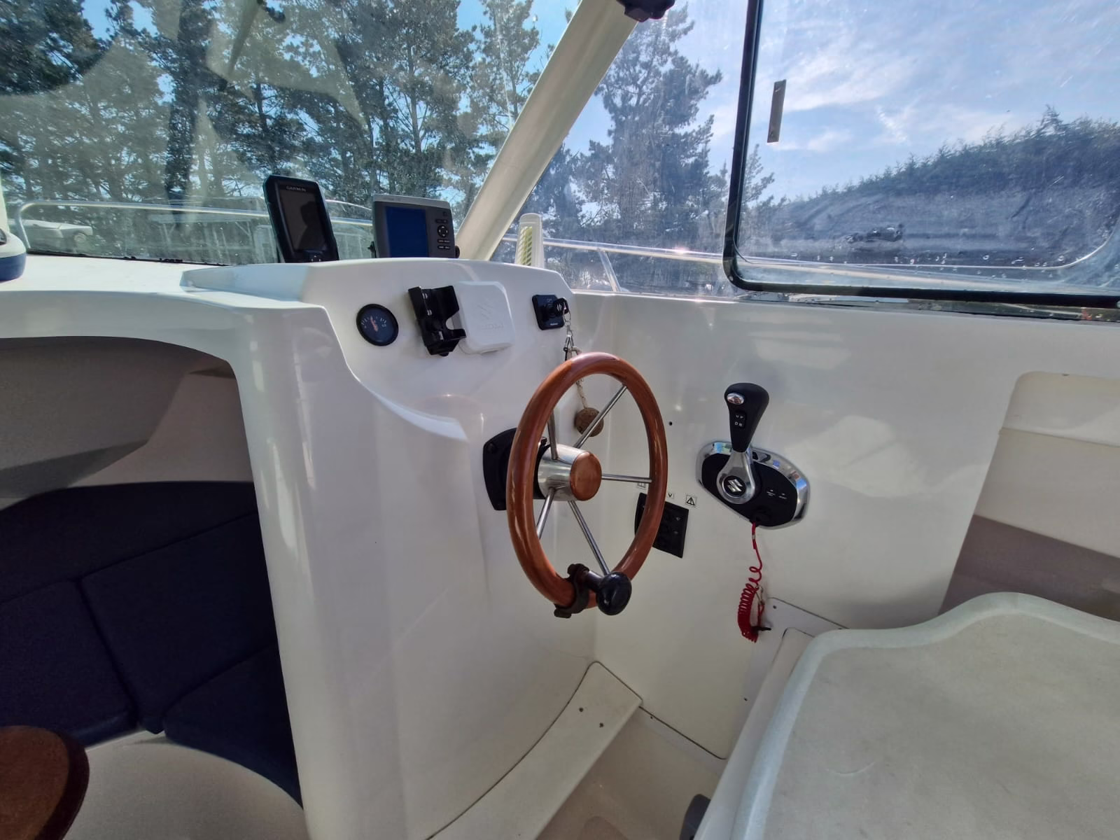 Beneteau Antares 650 – Off Duty