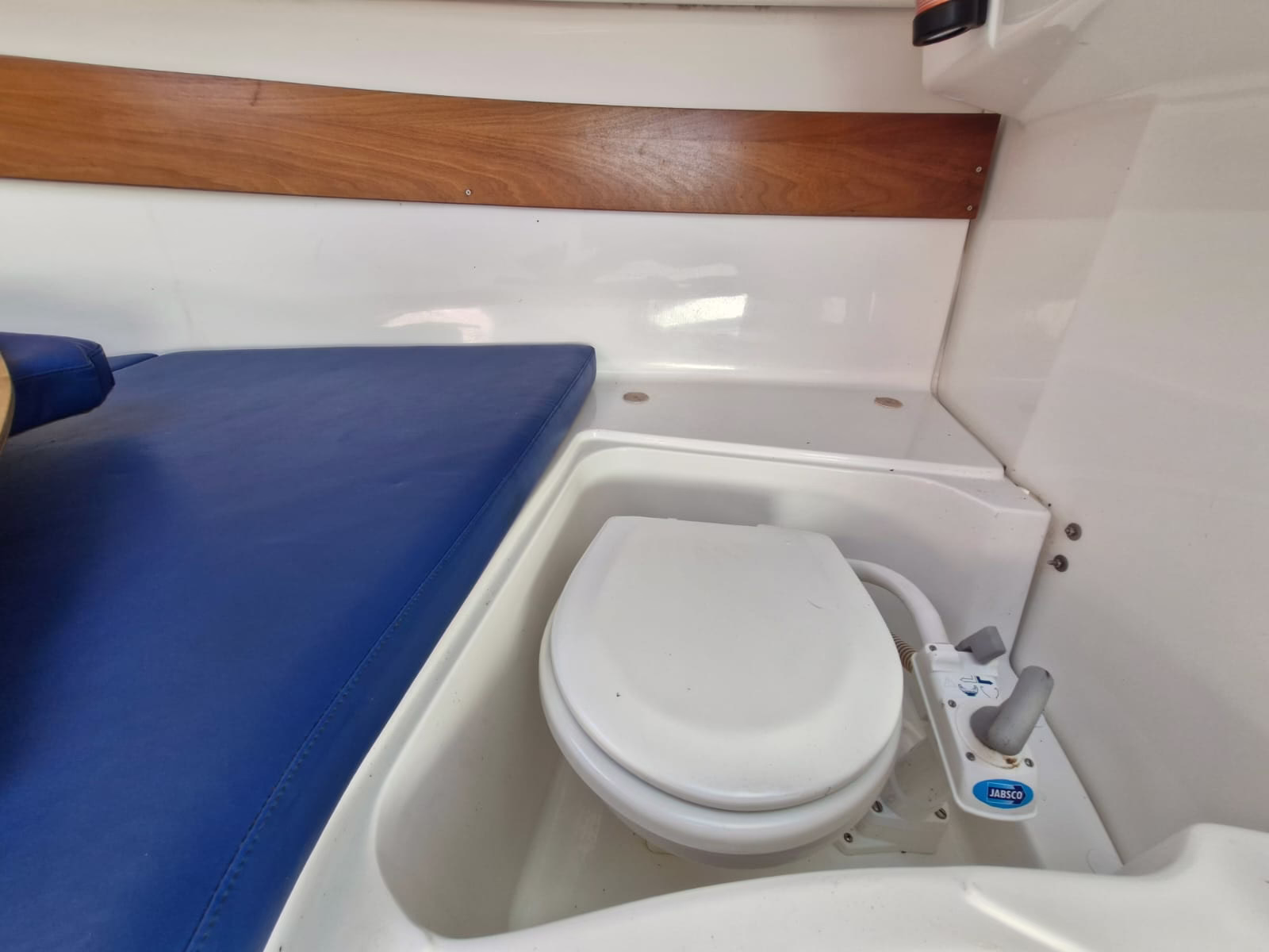 Beneteau Antares 650 – Off Duty