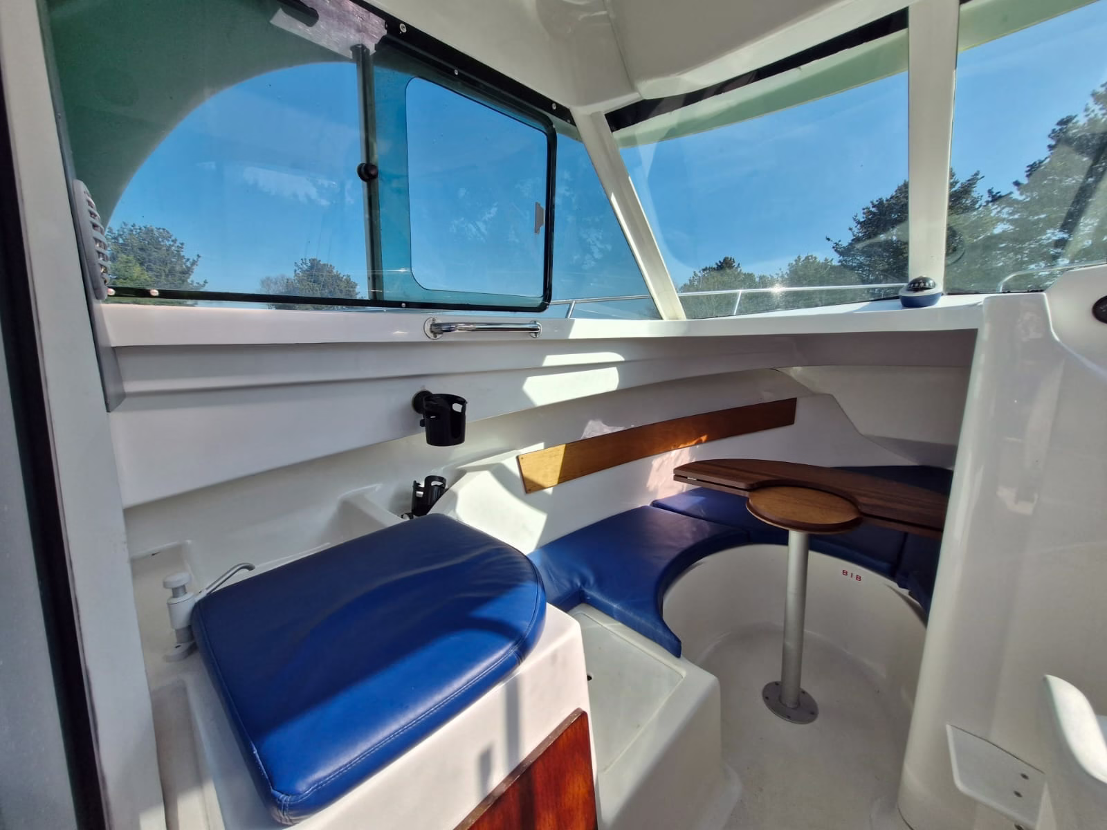 Beneteau Antares 650 – Off Duty