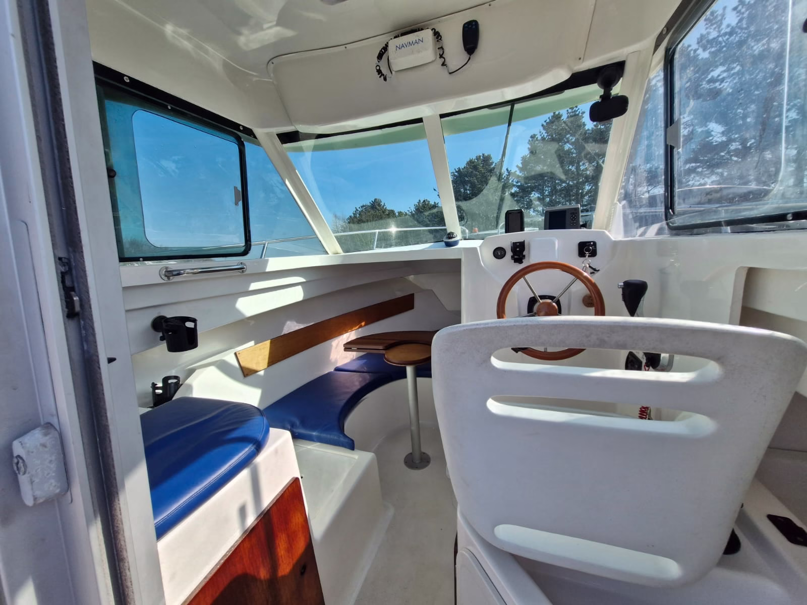 Beneteau Antares 650 – Off Duty