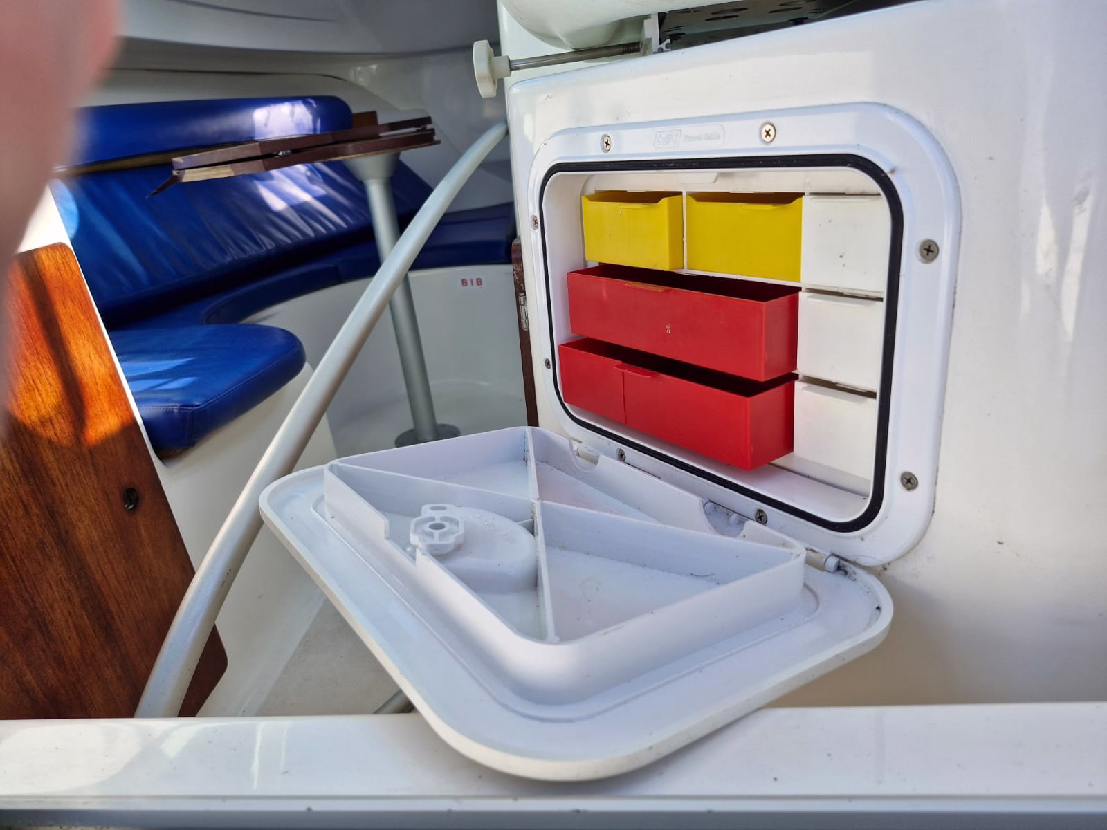 Beneteau Antares 650 – Off Duty