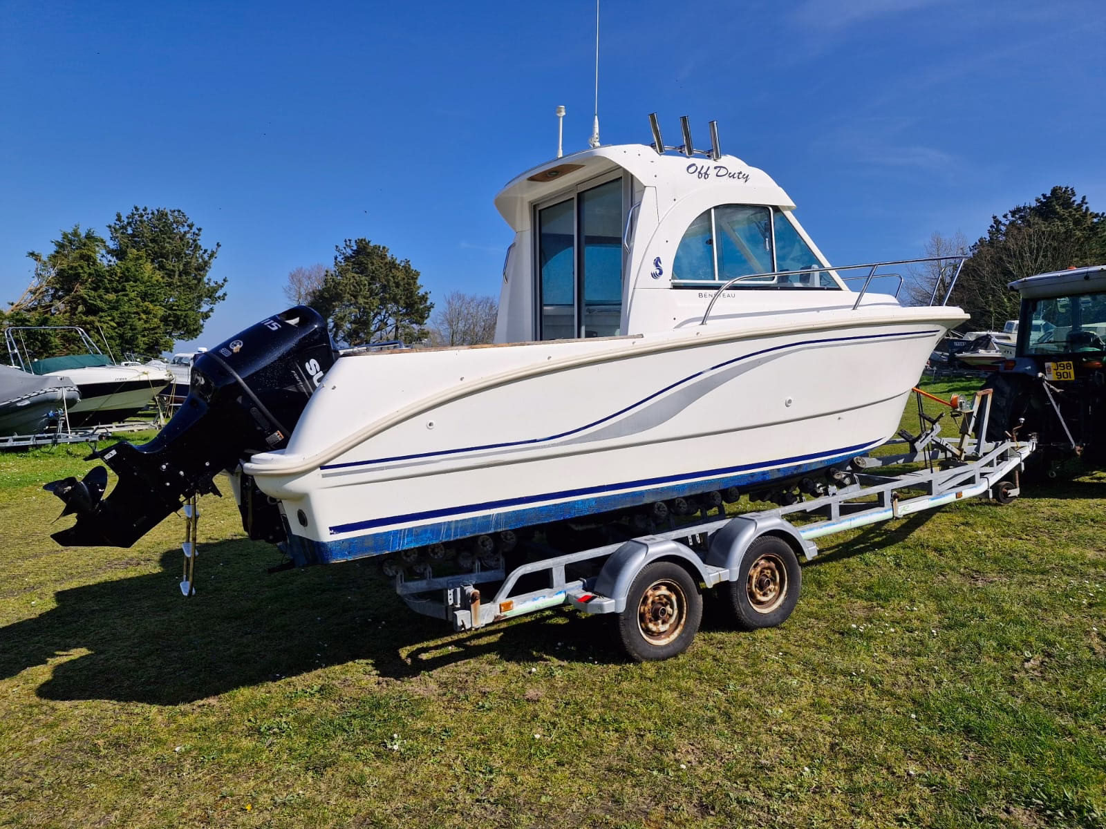Beneteau Antares 650 – Off Duty