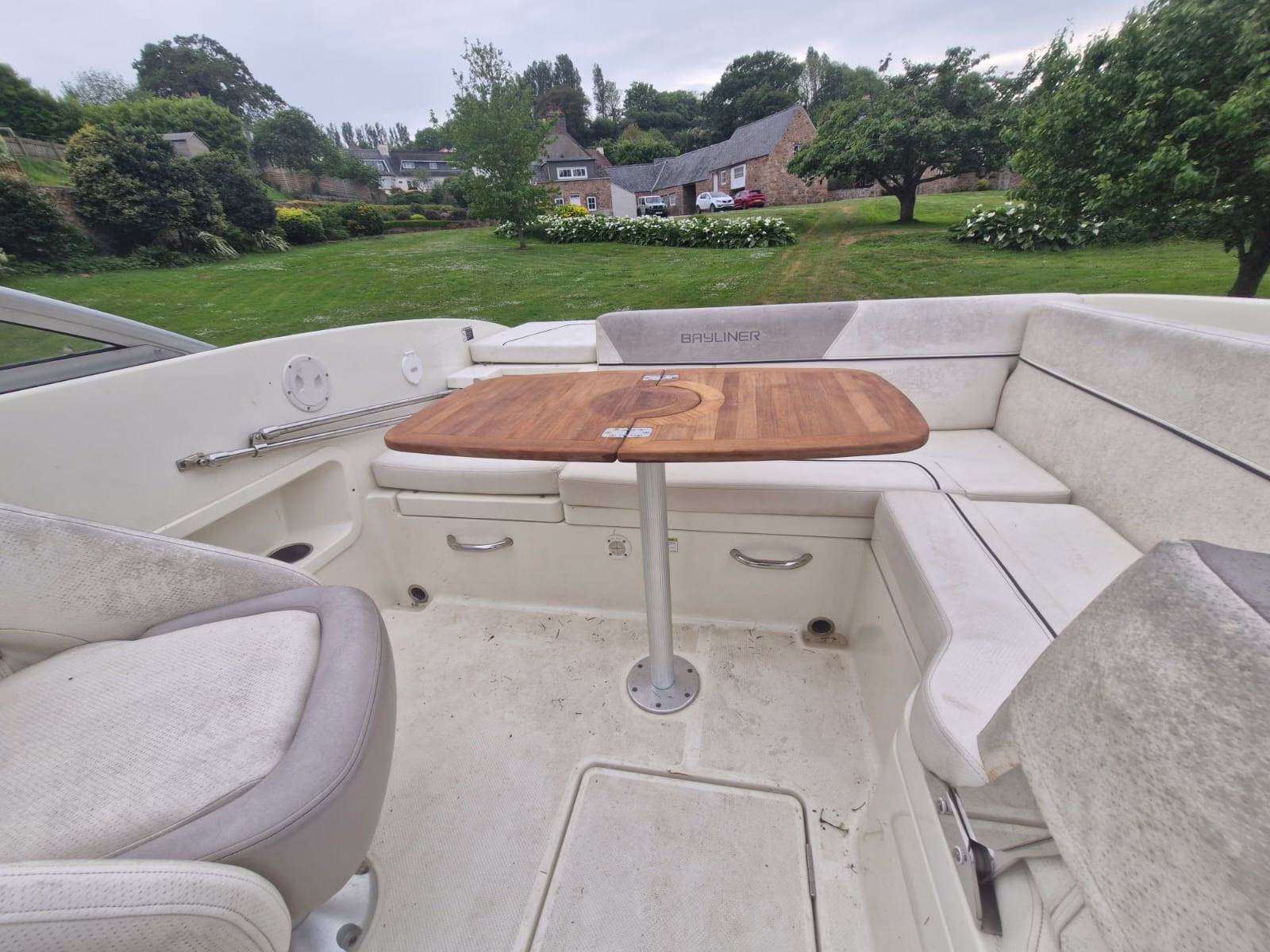 Bayliner 642 – Thea