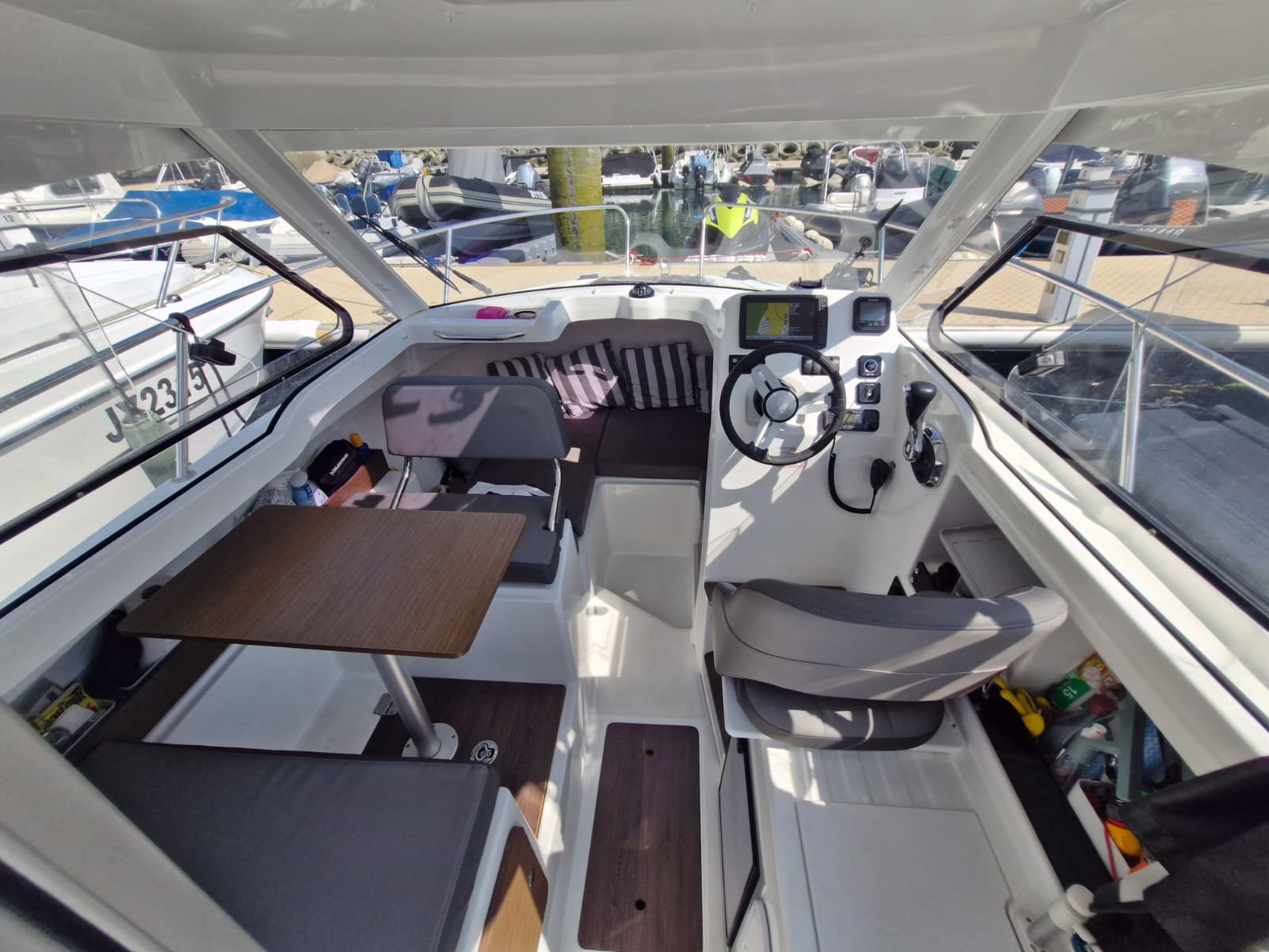 Beneteau Antares 6 – Zazu
